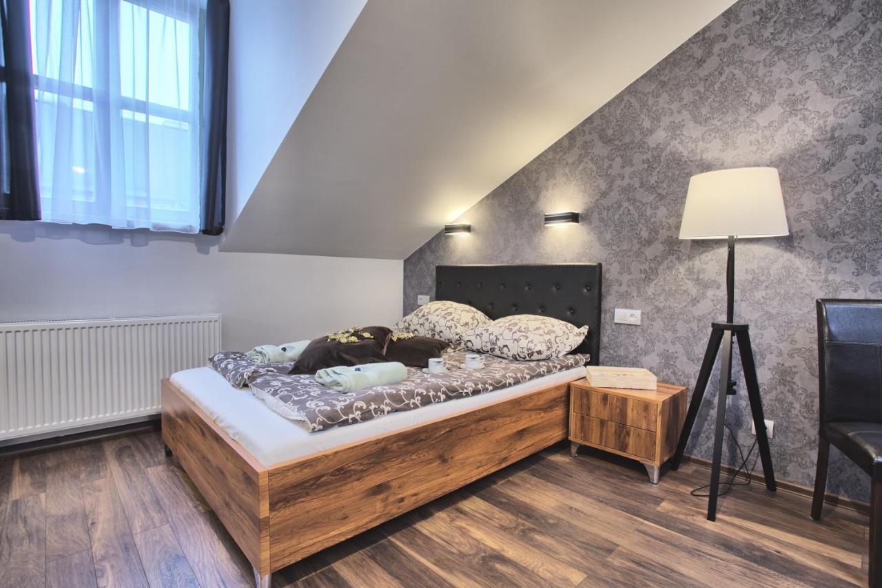 Cafe Garden Residence Krakow Ngoại thất bức ảnh